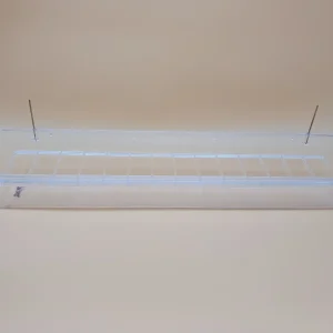 Mangiatoia lunga con ganci trasparenti