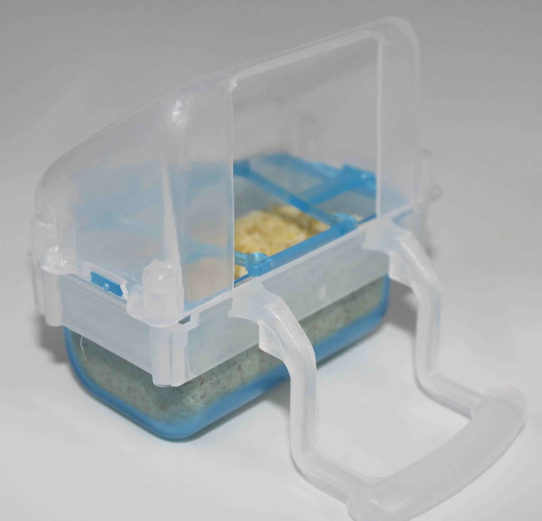 Mangiatoia "Lucia" BLU con vassoio estraibile - Moldes Ave - immagine 6