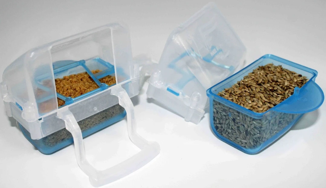 Mangiatoia "Lucia" BLU con vassoio estraibile - Moldes Ave - immagine 8