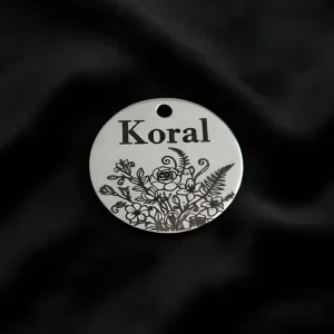 Medaglietta personalizzata, rotonda con decorazione artistica Fiori o Luna by RosiLù